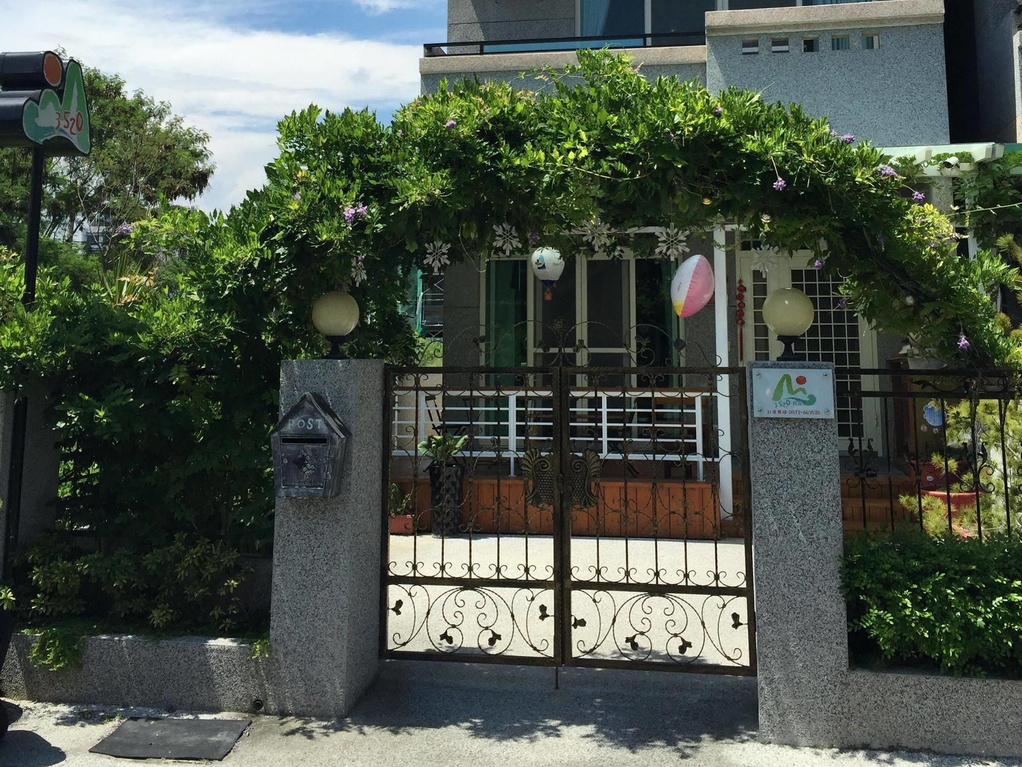 3520 Homestay T'ai-tung エクステリア 写真