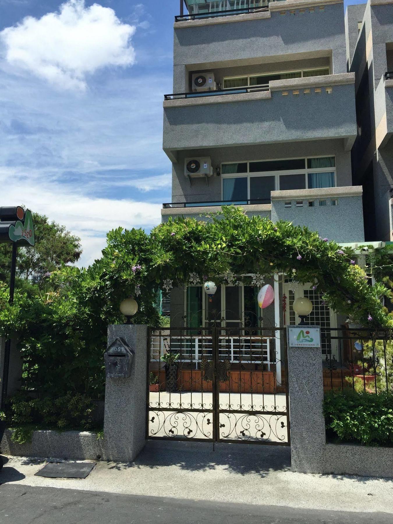 3520 Homestay T'ai-tung エクステリア 写真